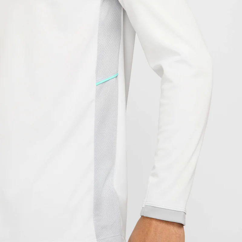 نايكي Nike Academy